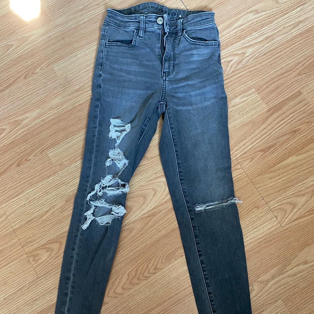 Hollister high waisted jeans ripped